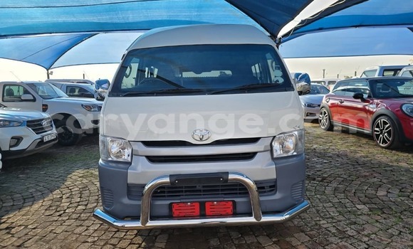 Buy Used Toyota Hi Ace White Car in Gobabis in Omaheke