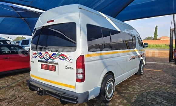 Buy Used Toyota Hi Ace White Car in Gobabis in Omaheke Buy Used Toyota Hi Ace White Car in Gobabis in Omaheke