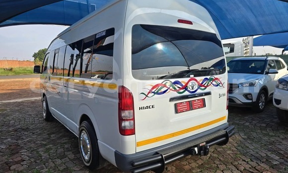 Buy Used Toyota Hi Ace White Car in Gobabis in Omaheke Buy Used Toyota Hi Ace White Car in Gobabis in Omaheke
