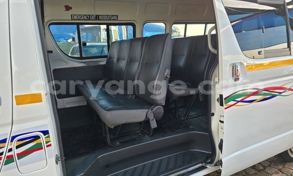 Buy Used Toyota Hi Ace White Car in Gobabis in Omaheke Buy Used Toyota Hi Ace White Car in Gobabis in Omaheke