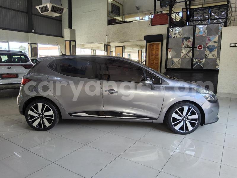 Big with watermark renault clio omaheke gobabis 25526