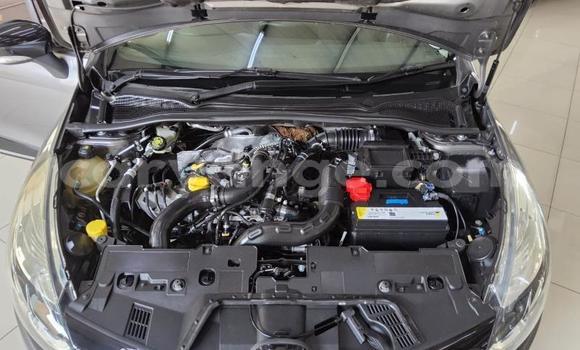 Buy Used Renault Clio Silver Car in Gobabis in Omaheke Buy Used Renault Clio Silver Car in Gobabis in Omaheke