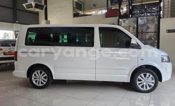 Buy Used Volkswagen Caravelle White Car in Gobabis in Omaheke Buy Used Volkswagen Caravelle White Car in Gobabis in Omaheke