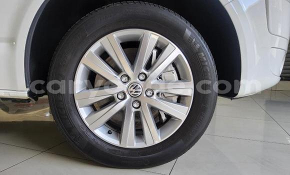 Buy Used Volkswagen Caravelle White Car in Gobabis in Omaheke Buy Used Volkswagen Caravelle White Car in Gobabis in Omaheke