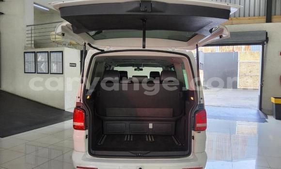 Buy Used Volkswagen Caravelle White Car in Gobabis in Omaheke Buy Used Volkswagen Caravelle White Car in Gobabis in Omaheke