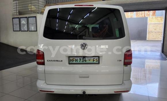 Buy Used Volkswagen Caravelle White Car in Gobabis in Omaheke Buy Used Volkswagen Caravelle White Car in Gobabis in Omaheke