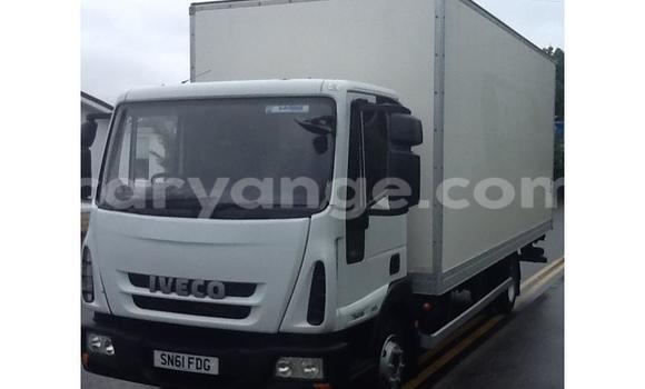 Acheter Occasion Utilitaire Iveco Cargo Blanc à Windhoek, Namibie Acheter Occasion Utilitaire Iveco Cargo Blanc à Windhoek, Namibie