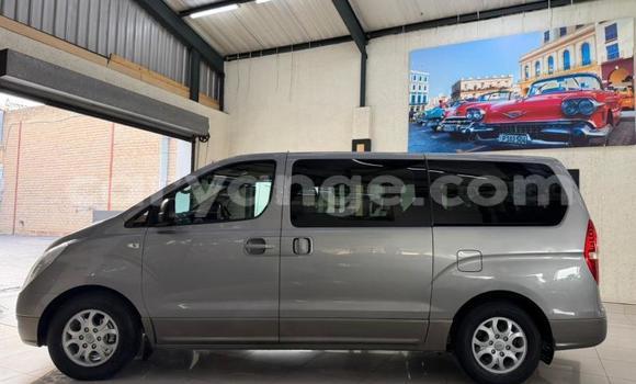 Buy Used Hyundai H1 Silver Car in Gobabis in Omaheke Buy Used Hyundai H1 Silver Car in Gobabis in Omaheke