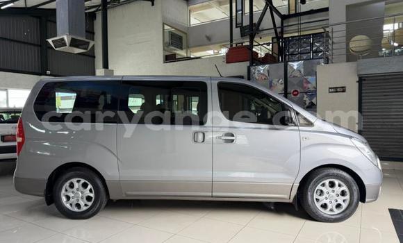 Buy Used Hyundai H1 Silver Car in Gobabis in Omaheke Buy Used Hyundai H1 Silver Car in Gobabis in Omaheke