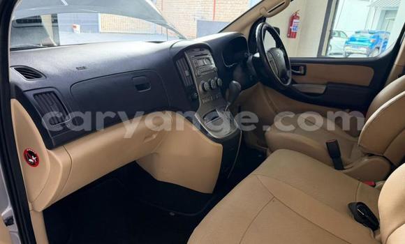 Buy Used Hyundai H1 Silver Car in Gobabis in Omaheke Buy Used Hyundai H1 Silver Car in Gobabis in Omaheke