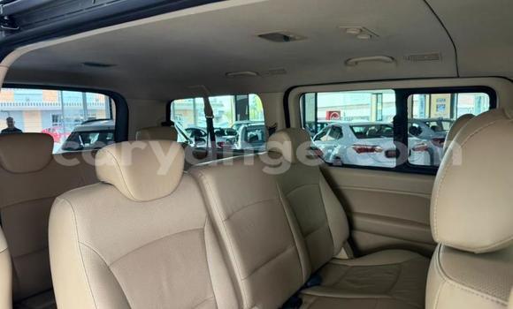 Buy Used Hyundai H1 Silver Car in Gobabis in Omaheke Buy Used Hyundai H1 Silver Car in Gobabis in Omaheke