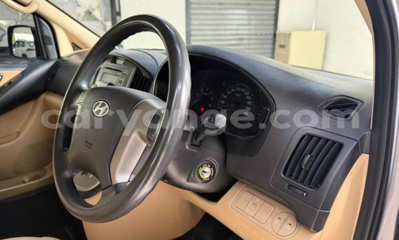 Buy Used Hyundai H1 Silver Car in Gobabis in Omaheke Buy Used Hyundai H1 Silver Car in Gobabis in Omaheke