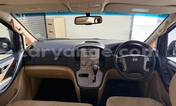Buy Used Hyundai H1 Silver Car in Gobabis in Omaheke Buy Used Hyundai H1 Silver Car in Gobabis in Omaheke