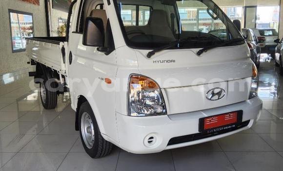 Buy Used Hyundai H1 White Car in Gobabis in Omaheke Buy Used Hyundai H1 White Car in Gobabis in Omaheke