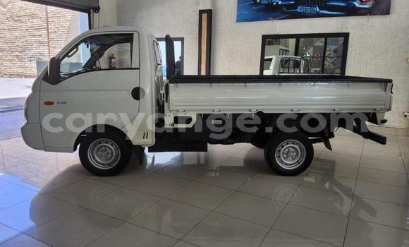 Buy Used Hyundai H1 White Car in Gobabis in Omaheke Buy Used Hyundai H1 White Car in Gobabis in Omaheke