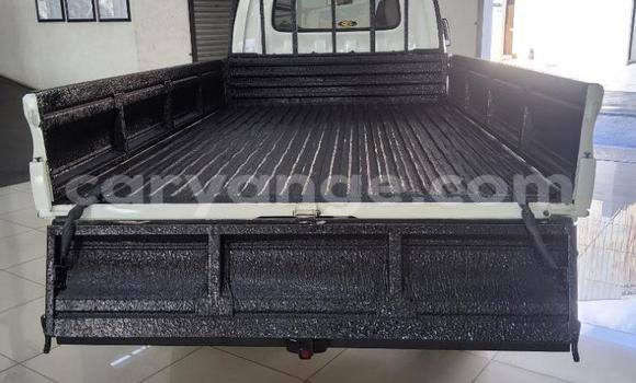 Buy Used Hyundai H1 White Car in Gobabis in Omaheke Buy Used Hyundai H1 White Car in Gobabis in Omaheke
