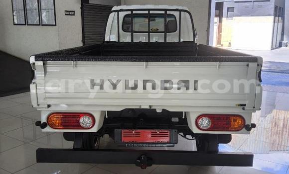 Buy Used Hyundai H1 White Car in Gobabis in Omaheke Buy Used Hyundai H1 White Car in Gobabis in Omaheke