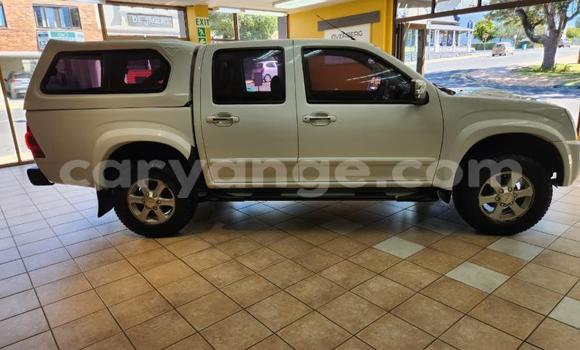 Buy Used Isuzu KB White Car in Windhoek in Namibia Buy Used Isuzu KB White Car in Windhoek in Namibia