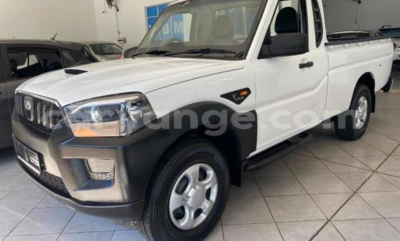 Buy Used Mahindra Bolero White Car in Gobabis in Omaheke Buy Used Mahindra Bolero White Car in Gobabis in Omaheke