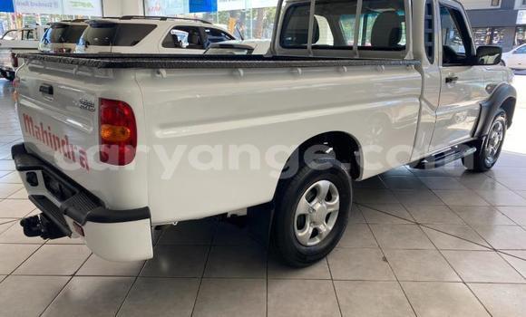 Buy Used Mahindra Bolero White Car in Gobabis in Omaheke Buy Used Mahindra Bolero White Car in Gobabis in Omaheke