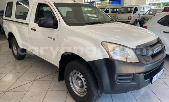 Buy Used Isuzu KB White Car in Gobabis in Omaheke