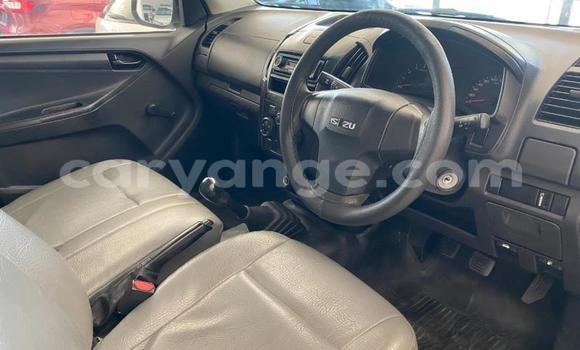 Buy Used Isuzu KB White Car in Gobabis in Omaheke Buy Used Isuzu KB White Car in Gobabis in Omaheke