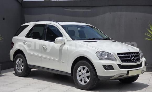 Buy Used Mercedes-Benz ML–Class White Car in Gobabis in Omaheke Buy Used Mercedes-Benz ML–Class White Car in Gobabis in Omaheke
