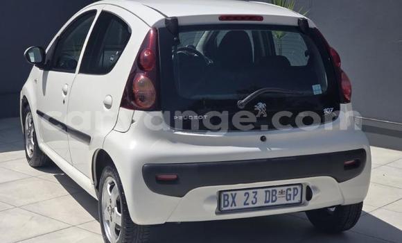 Buy Used Peugeot 107 White Car in Gobabis in Omaheke Buy Used Peugeot 107 White Car in Gobabis in Omaheke