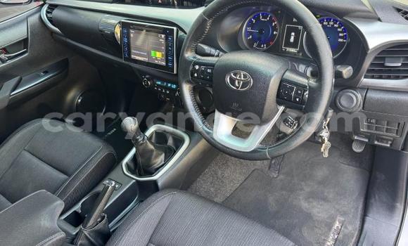 Buy Used Toyota Hilux Silver Car in Gobabis in Omaheke Buy Used Toyota Hilux Silver Car in Gobabis in Omaheke
