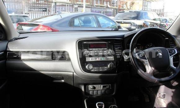 Acheter Occasion Voiture Mitsubishi Outlander Blanc à Warmbad, Karas Acheter Occasion Voiture Mitsubishi Outlander Blanc à Warmbad, Karas