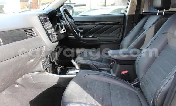 Acheter Occasion Voiture Mitsubishi Outlander Blanc à Warmbad, Karas Acheter Occasion Voiture Mitsubishi Outlander Blanc à Warmbad, Karas