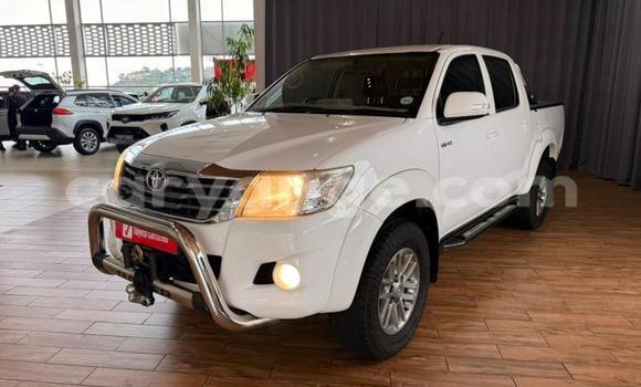 Buy Used Toyota Hilux White Car in Gobabis in Omaheke Buy Used Toyota Hilux White Car in Gobabis in Omaheke