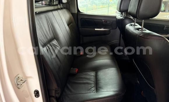 Buy Used Toyota Hilux White Car in Gobabis in Omaheke Buy Used Toyota Hilux White Car in Gobabis in Omaheke