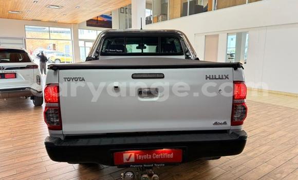 Buy Used Toyota Hilux White Car in Gobabis in Omaheke Buy Used Toyota Hilux White Car in Gobabis in Omaheke