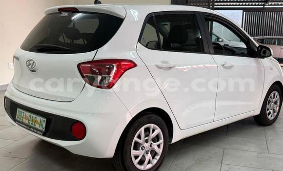 Buy Used Hyundai i10 White Car in Gobabis in Omaheke Buy Used Hyundai i10 White Car in Gobabis in Omaheke
