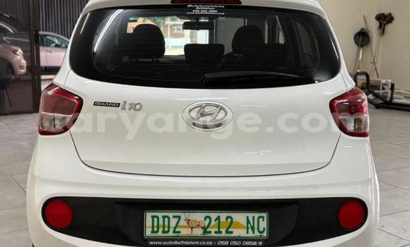 Buy Used Hyundai i10 White Car in Gobabis in Omaheke Buy Used Hyundai i10 White Car in Gobabis in Omaheke