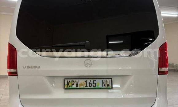 Buy Used Mercedes-Benz V-klasse White Car in Gobabis in Omaheke Buy Used Mercedes-Benz V-klasse White Car in Gobabis in Omaheke