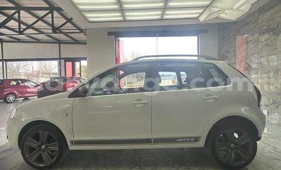 Buy Used Volkswagen Polo White Car in Gobabis in Omaheke Buy Used Volkswagen Polo White Car in Gobabis in Omaheke