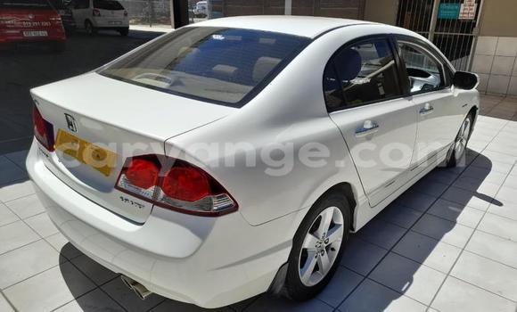 Buy Used Honda Civic White Car in Gobabis in Omaheke Buy Used Honda Civic White Car in Gobabis in Omaheke