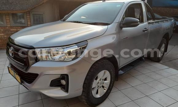 Buy Used Toyota Hilux Silver Car in Gobabis in Omaheke