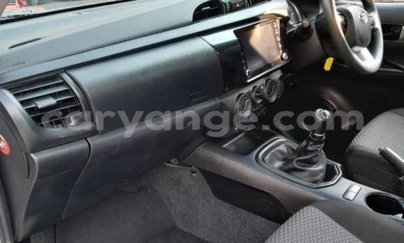 Buy Used Toyota Hilux Silver Car in Gobabis in Omaheke Buy Used Toyota Hilux Silver Car in Gobabis in Omaheke