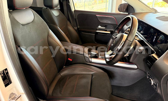 Buy Used Mercedes-Benz GLA-klasse White Car in Gobabis in Omaheke Buy Used Mercedes-Benz GLA-klasse White Car in Gobabis in Omaheke