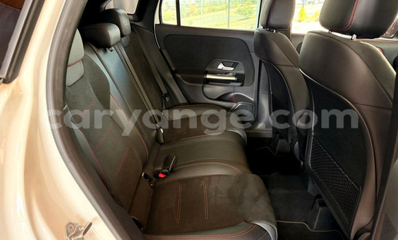 Buy Used Mercedes-Benz GLA-klasse White Car in Gobabis in Omaheke Buy Used Mercedes-Benz GLA-klasse White Car in Gobabis in Omaheke