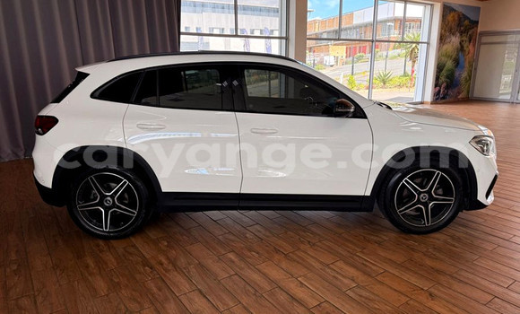 Buy Used Mercedes-Benz GLA-klasse White Car in Gobabis in Omaheke Buy Used Mercedes-Benz GLA-klasse White Car in Gobabis in Omaheke