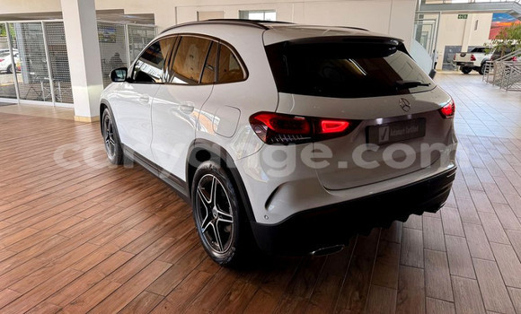Buy Used Mercedes-Benz GLA-klasse White Car in Gobabis in Omaheke Buy Used Mercedes-Benz GLA-klasse White Car in Gobabis in Omaheke