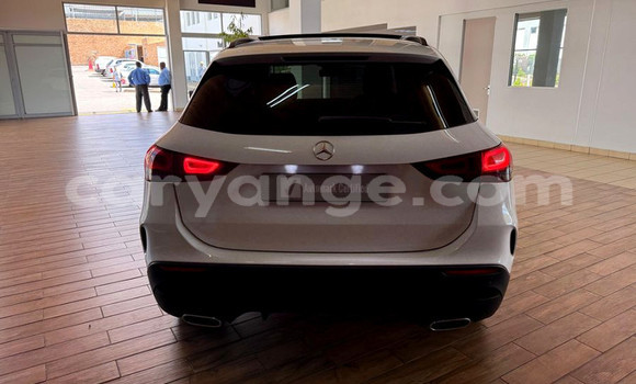 Buy Used Mercedes-Benz GLA-klasse White Car in Gobabis in Omaheke Buy Used Mercedes-Benz GLA-klasse White Car in Gobabis in Omaheke