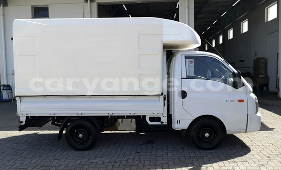 Buy Used Hyundai H1 White Car in Gobabis in Omaheke Buy Used Hyundai H1 White Car in Gobabis in Omaheke
