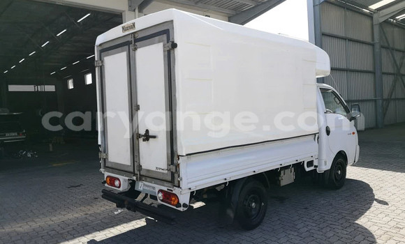 Buy Used Hyundai H1 White Car in Gobabis in Omaheke Buy Used Hyundai H1 White Car in Gobabis in Omaheke