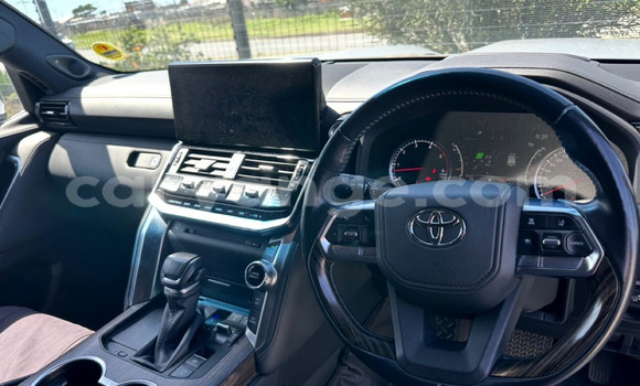 Buy Used Toyota Land Cruiser Silver Car in Gobabis in Omaheke Buy Used Toyota Land Cruiser Silver Car in Gobabis in Omaheke