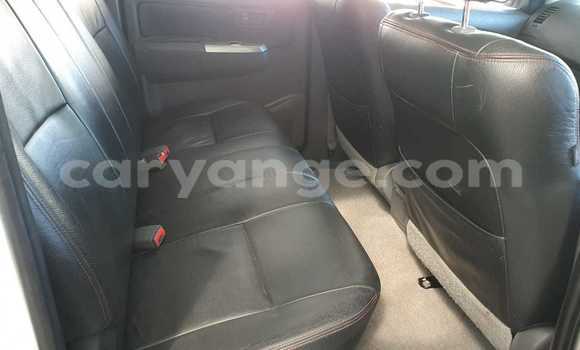 Buy Used Toyota Hilux White Car in Gobabis in Omaheke Buy Used Toyota Hilux White Car in Gobabis in Omaheke